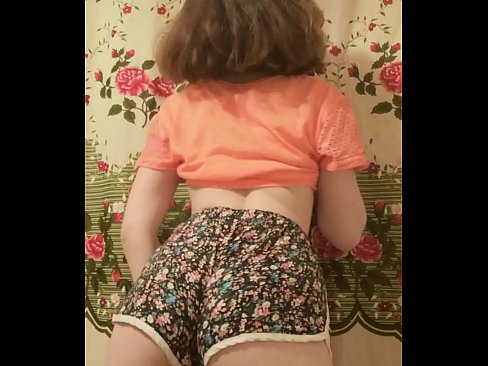 ❤️ Nwa ọhụrụ sexy na-eyipụ uwe mkpirisi ya na igwefoto ❤️ na anyị%ig.com-pornzog.ru ❌❤
